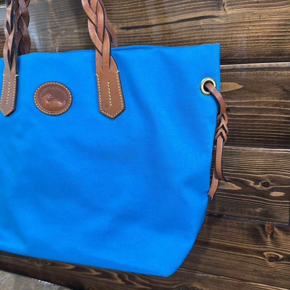 Dooney & Bourke Tote Bag - Picture 3 of 16